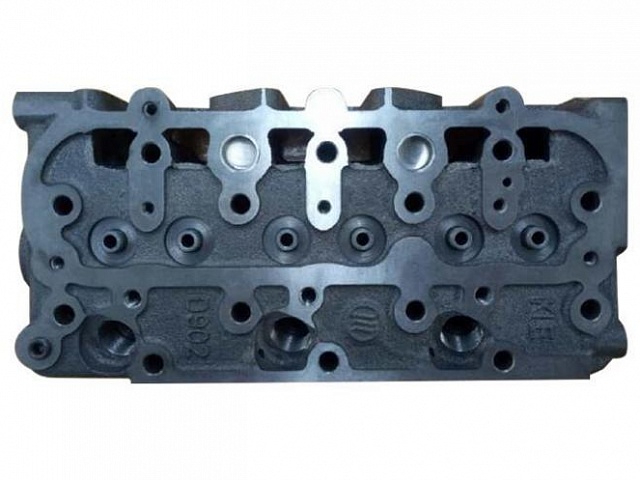 Головка блока цилиндров Kubota D902
